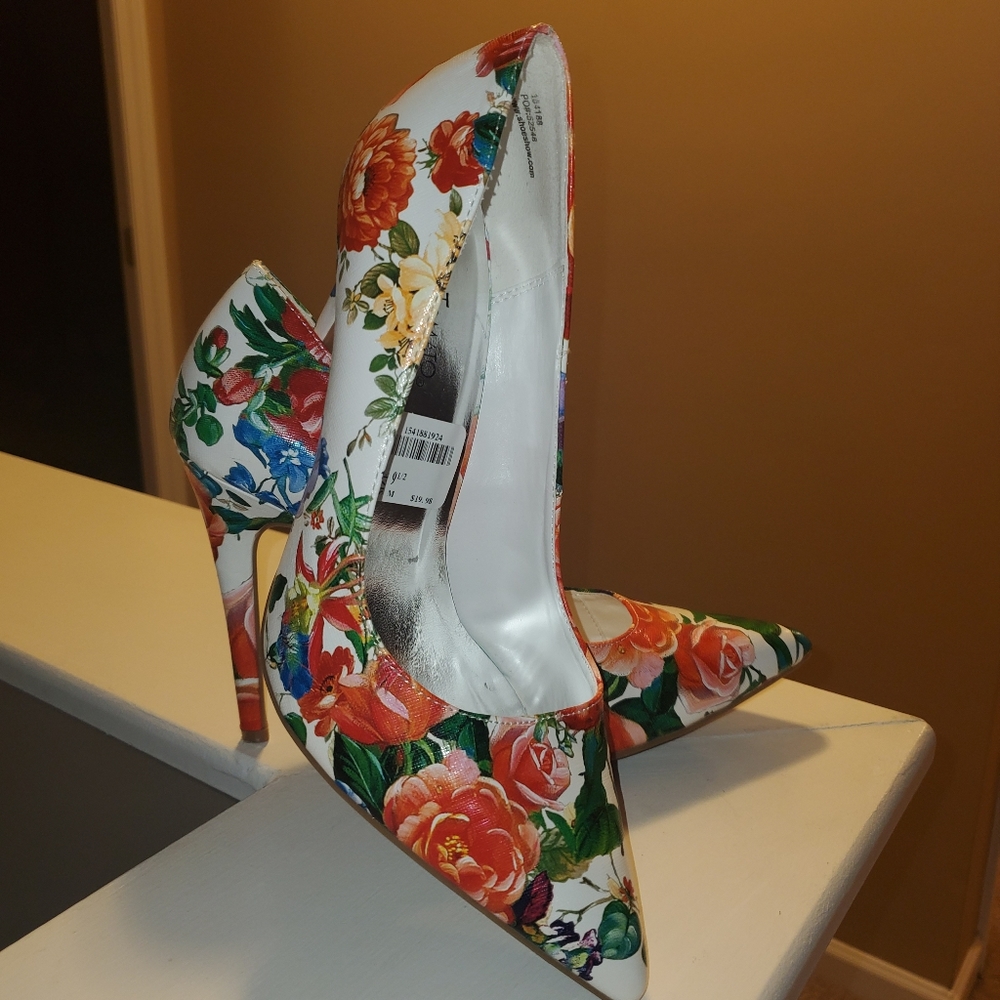 Floral women heels.
